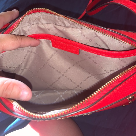 Red Michael kors crossbody - Picture 3 of 3